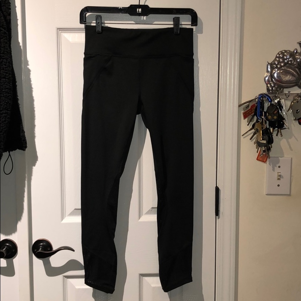 Fabletics Mid Rise Mesh Ultracool 7/8 - Picture 10 of 10